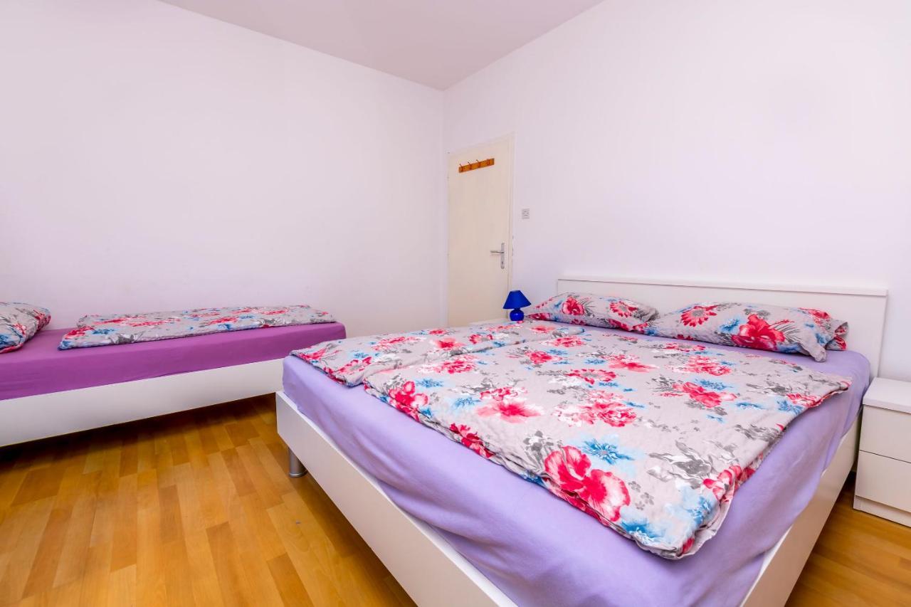 Apartments Olivera Rogoznica  Bagian luar foto