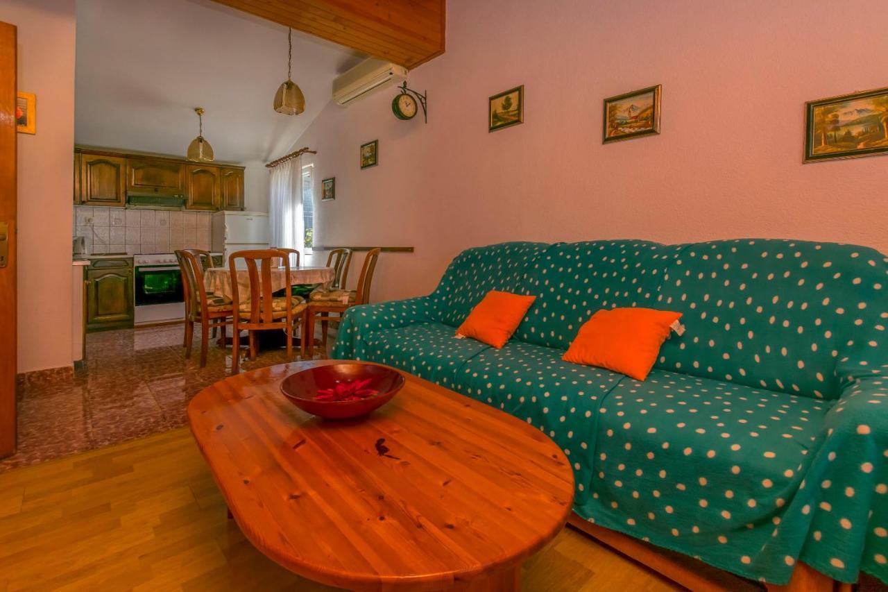 Apartments Olivera Rogoznica  Bagian luar foto