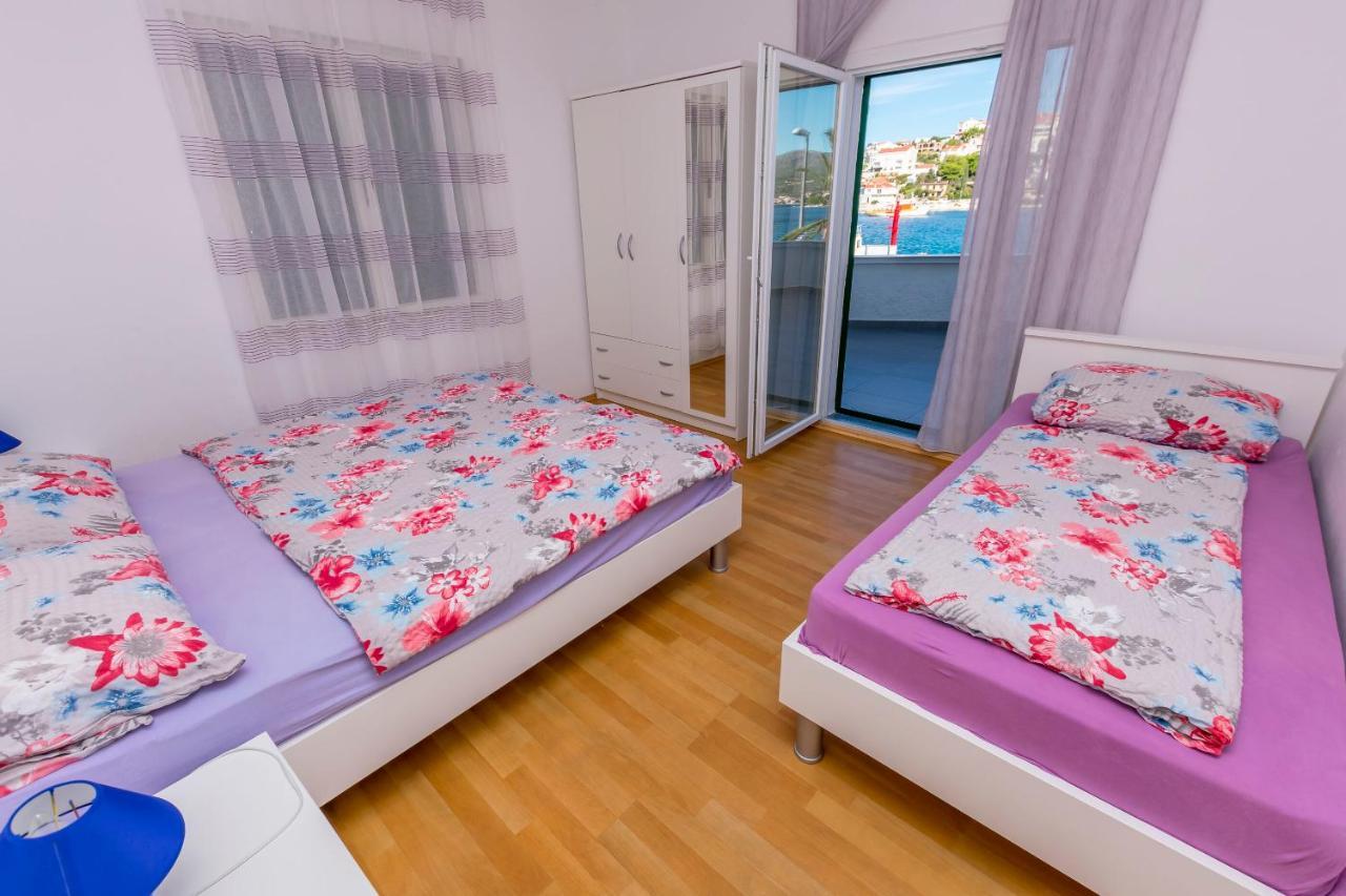 Apartments Olivera Rogoznica  Bagian luar foto