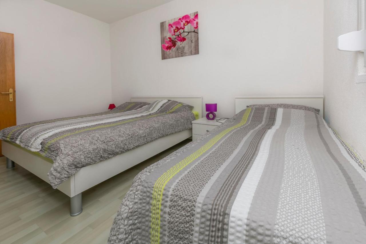 Apartments Olivera Rogoznica  Bagian luar foto