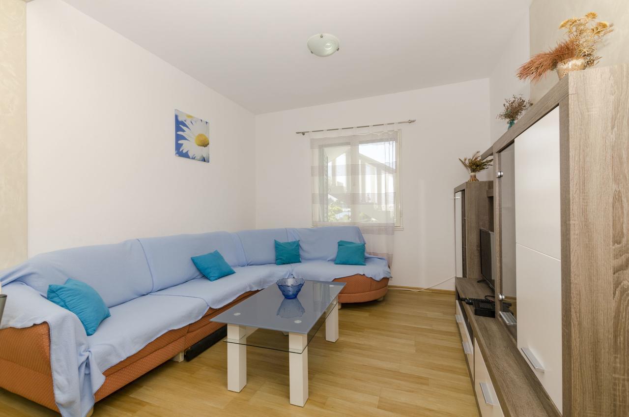 Apartments Olivera Rogoznica  Bagian luar foto